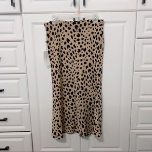 Leopard print midi skirt